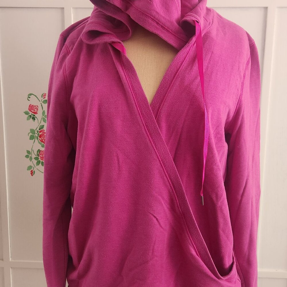 Tek Gear pullover hoodie fuchsia size L With thumb holes